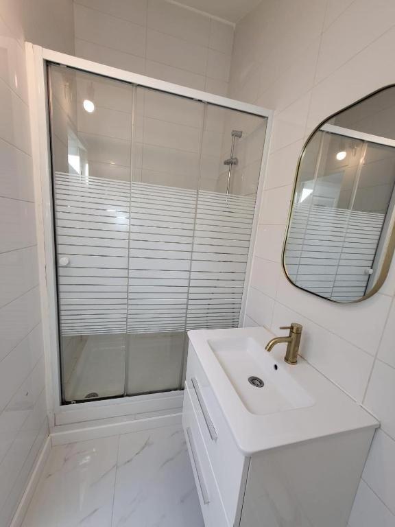 Le Nerolii Apartment Лион Екстериор снимка