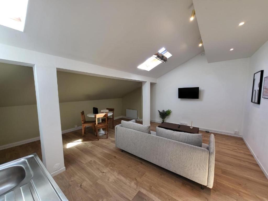 Le Nerolii Apartment Лион Екстериор снимка
